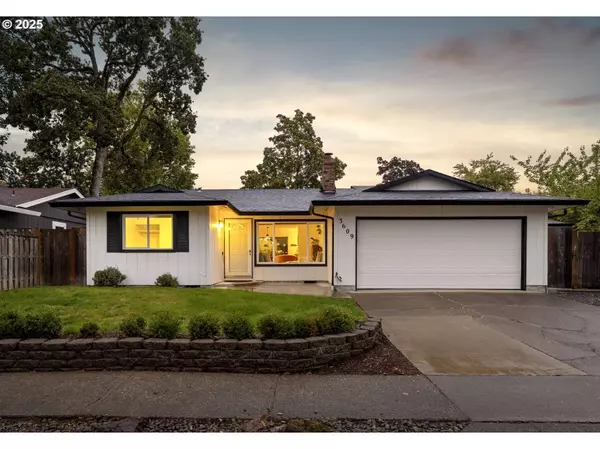 3609 E MADRONA DR, Newberg, OR 97132