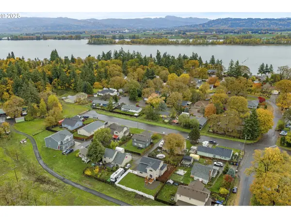 427 N 2ND ST, St Helens, OR 97051