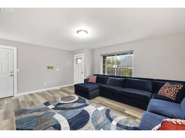 427 N 2ND ST, St Helens, OR 97051