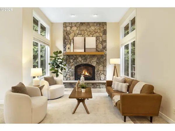 11930 SE MT SCOTT BLVD, Happy Valley, OR 97086