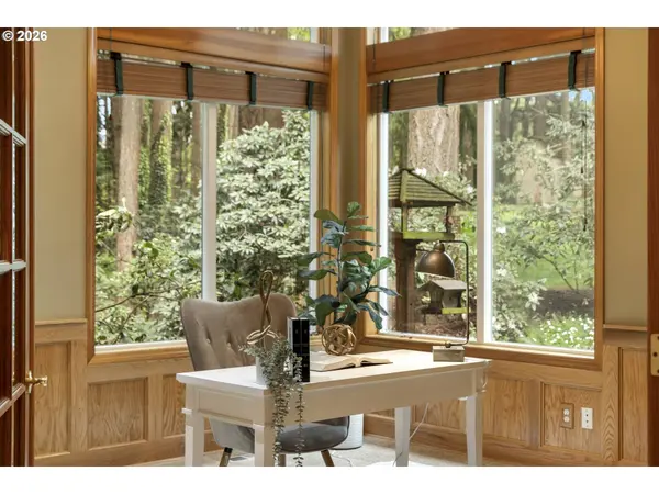 11930 SE MT SCOTT BLVD, Happy Valley, OR 97086