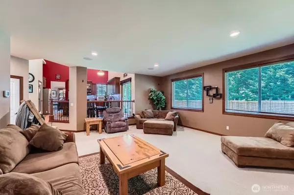 21305 62nd Street Ct E, Lake Tapps, WA 98391