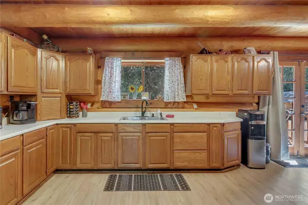 37918 SR 706 E, Ashford, WA 98304