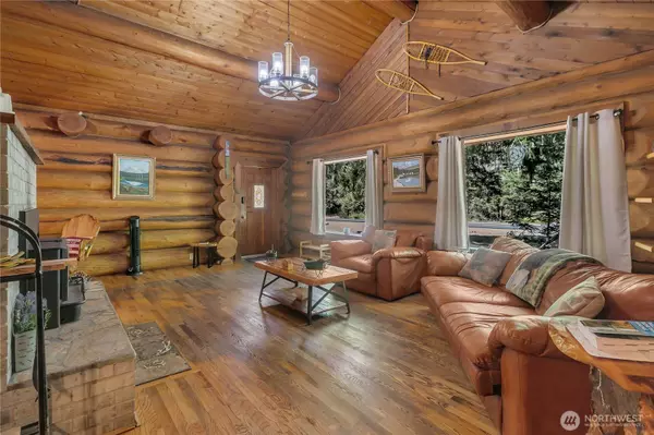 37918 SR 706 E, Ashford, WA 98304