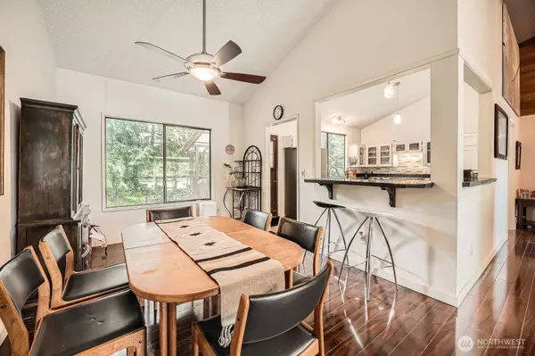 2617 35th AVE SE, Puyallup, WA 98374