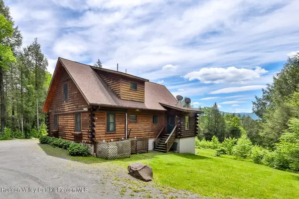 101 Carl RD, Jewett, NY 12444