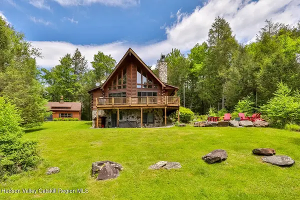 101 Carl RD, Jewett, NY 12444