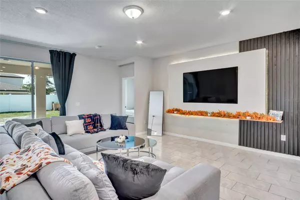 1418 DA VINCI WAY, Winter Haven, FL 33884