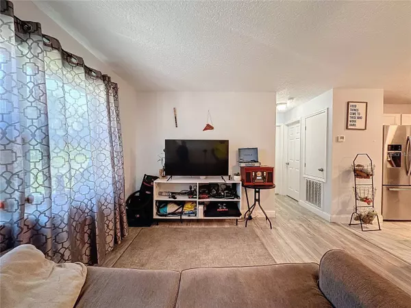 7211 PINION DR, Orlando, FL 32818