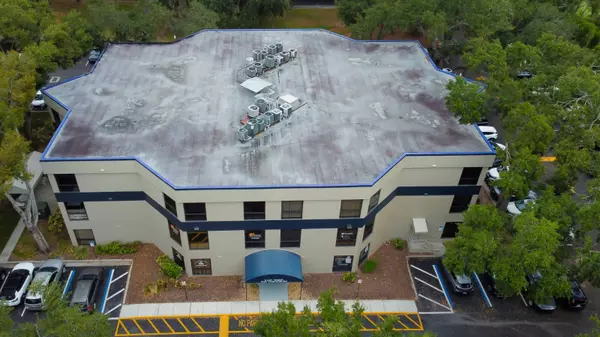 500 Vonderburg Dr, Brandon, FL 33511