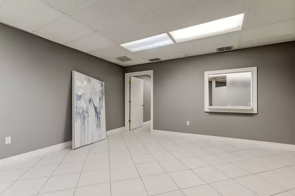 500 Vonderburg Dr, Brandon, FL 33511