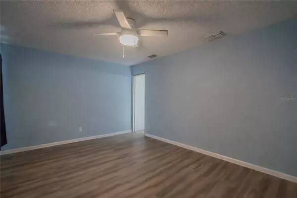 7927 SAPPHIRE LN, Orlando, FL 32822