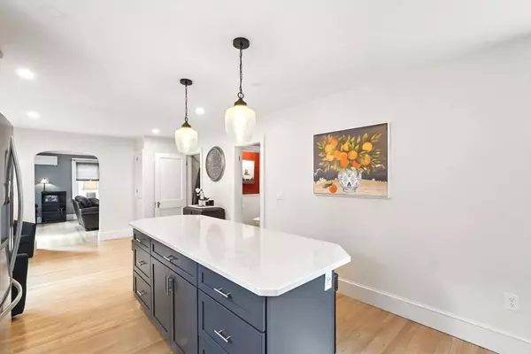 2393 Wilbraham Rd, Springfield, MA 01129