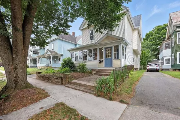 73-75 Pearl St, Holyoke, MA 01040