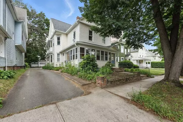 73-75 Pearl St, Holyoke, MA 01040