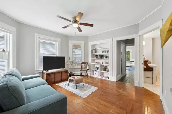 73-75 Pearl St, Holyoke, MA 01040