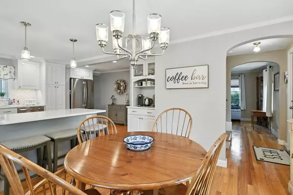 62 Wayside St, Springfield, MA 01118