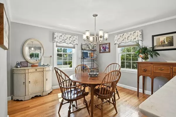 62 Wayside St, Springfield, MA 01118