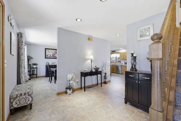 54 Helen St, Chicopee, MA 01020