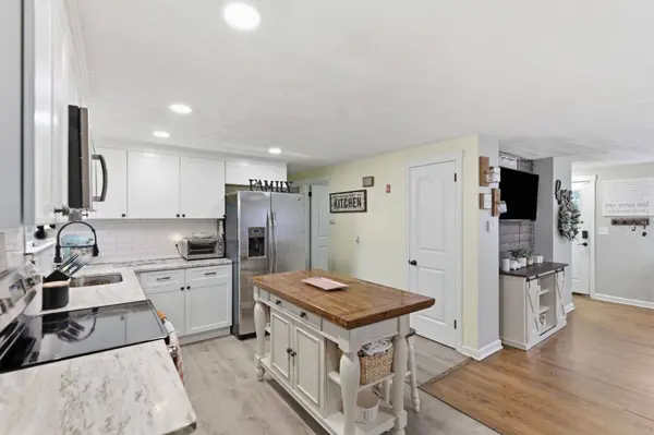 91 Hudson St, Springfield, MA 01118