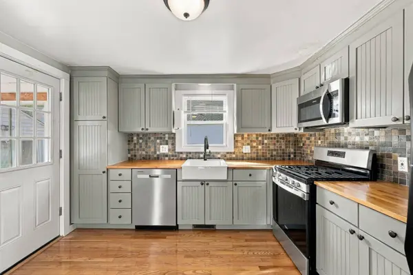 5 Donamor Lane, East Longmeadow, MA 01028
