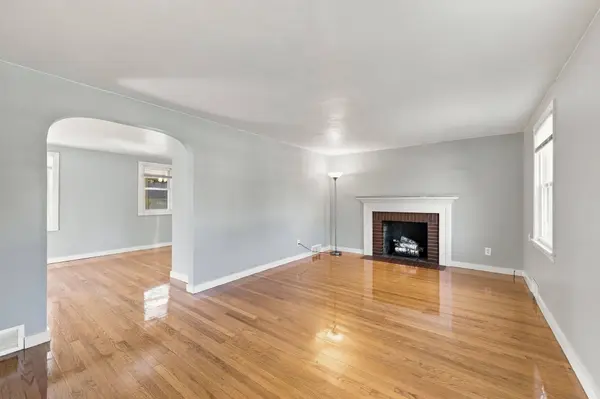 5 Donamor Lane, East Longmeadow, MA 01028