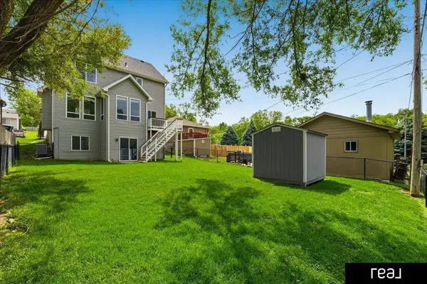 5854 S 50th AVE, Omaha, NE 68117