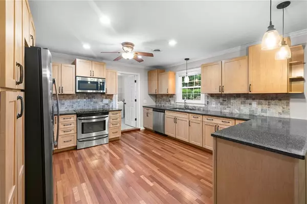 106 Lakeview CIR, Clemson, SC 29631