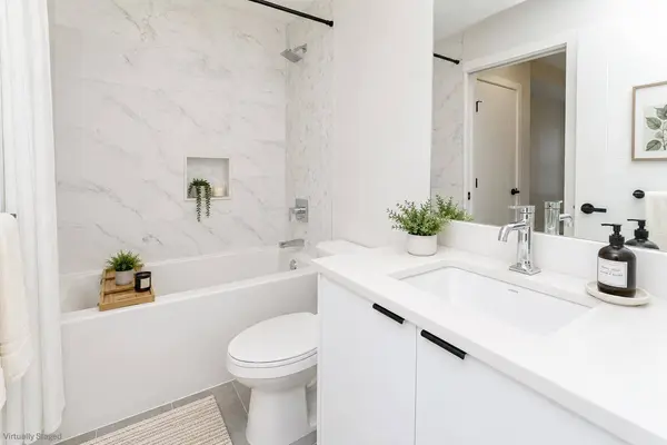 13458 95 AVE #422, Surrey, BC V3V 0H1