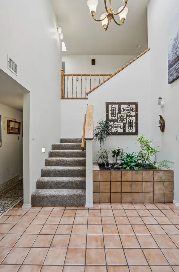 4800 Gamble Ct, Las Cruces, NM 88011-9647