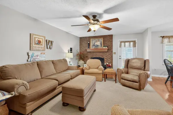 1017 Tanbark Road, Lexington, KY 40515