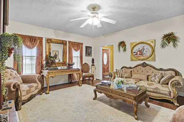 1786 Newtown Pike, Georgetown, KY 40324