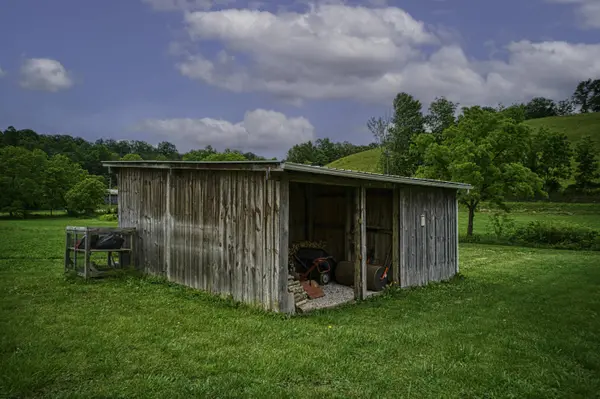 8228 Highway 705, West Liberty, KY 41472