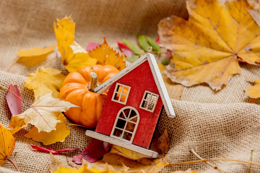 Thinking About Buying or Selling This Fall or Holiday Season? Here’s What You Need to Know