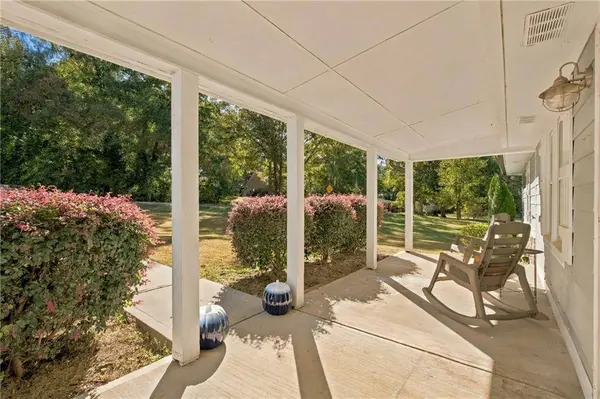 358 White ST, Hoschton, GA 30548