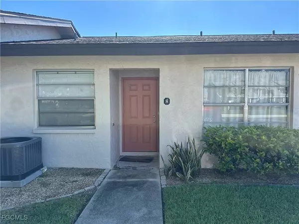 4611 SE 5th PL #8, Cape Coral, FL 33904