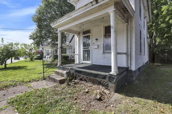 141 W Waterloo Street, Canal Winchester, OH 43110