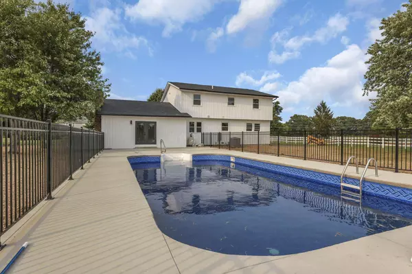 5273 Hayes Road, Groveport, OH 43125