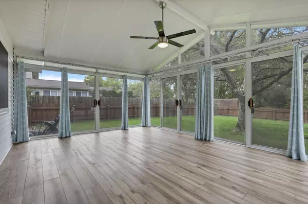 295 Old Coach Place, Canal Winchester, OH 43110