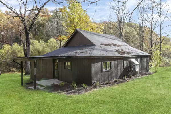 11912 State Route 691, Nelsonville, OH 45764