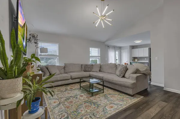 146 Poe Avenue, Lithopolis, OH 43136