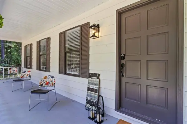 145 Huntcliff CT, Fayetteville, GA 30214