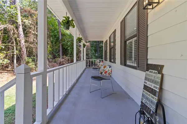 145 Huntcliff CT, Fayetteville, GA 30214