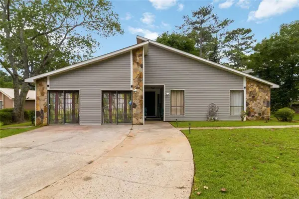 8847 Wellston CT, Jonesboro, GA 30238