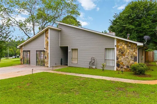 8847 Wellston CT, Jonesboro, GA 30238