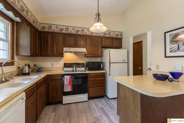 2204 Coventry Drive, Bellevue, NE 68123