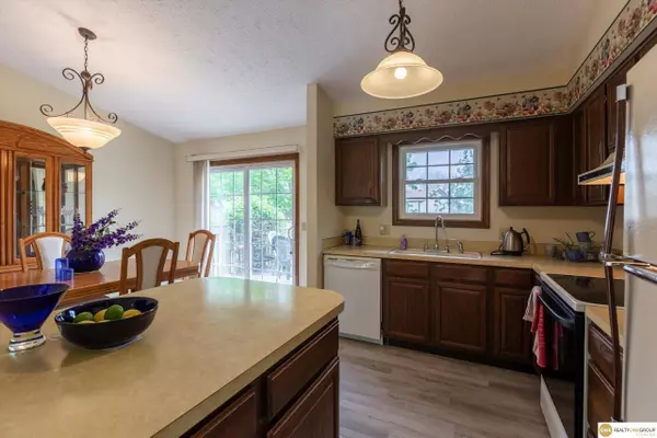 2204 Coventry Drive, Bellevue, NE 68123