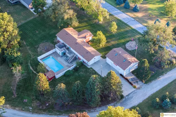 10919 N 69 Street, Omaha, NE 68152-1433