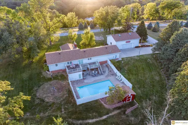 10919 N 69 Street, Omaha, NE 68152-1433