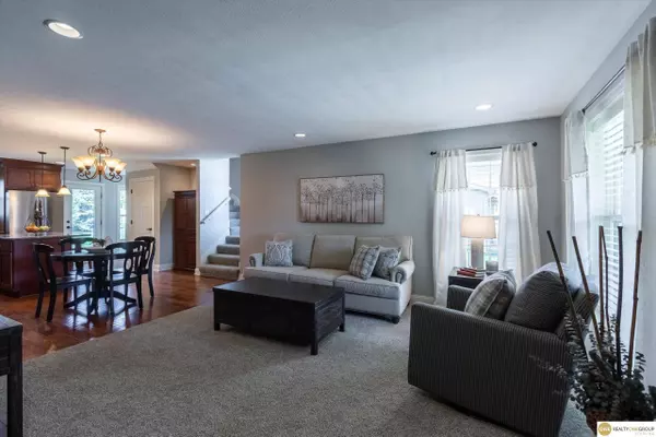 18628 Emiline Street, Omaha, NE 68136